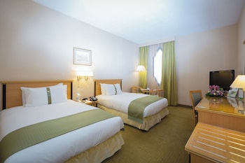 Standard Room, 2 Twin Beds, Smoking, Pool View