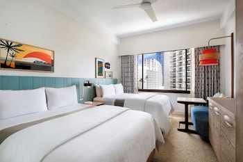 Surfrider City View, 2 Queen, Newly Renovated