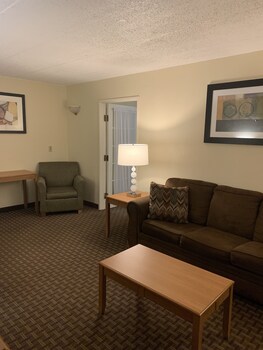 Suite, 1 Bedroom, Non Smoking (2 Queen Beds)