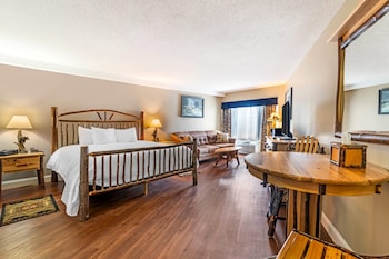 Suite, 1 King Bed, Non Smoking