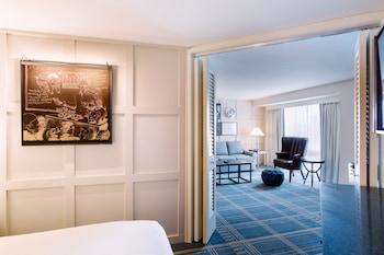 Suite (Deans)