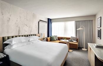 Premium Room, 1 King Bed (High Floor)