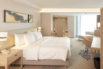 Deluxe Room, 1 King Bed