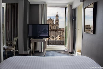 Double Deluxe Room - side street view