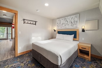 Deluxe Condo, 1 Bedroom Loft (3 Queen)