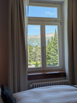 Junior Suite, 1 King Bed, Mountain View (Signature Junior Suite)