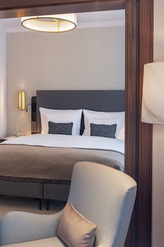 Premier Room