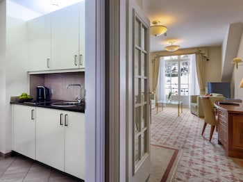 Deluxe Suite, 1 Bedroom, Mountain View (Deluxe One Bedroom Suite)