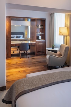 Signature Room, 1 King Bed (Signature Double Room)