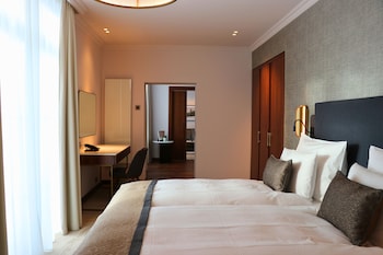 Deluxe Suite, 1 Bedroom, Mountain View (Deluxe One Bedroom Suite)