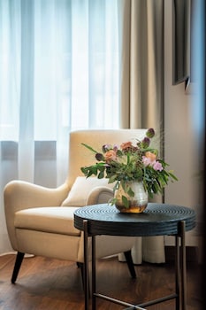 Executive Room, 1 King Bed, Mountain View (Executive Double Room)