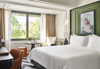Premier Room