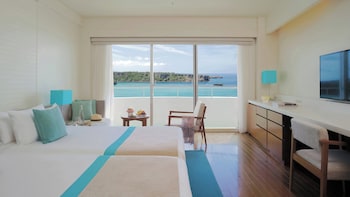 Classic Room, 2 Twin Beds, Club Lounge Access, Beach View (Top Floor)