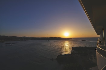 Classic Room, 2 Twin Beds, Club Lounge Access, Beach View