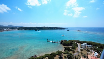 Classic Room, 2 Twin Beds, Club Lounge Access, Beach View (Private Terrace)