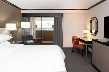 Club Room, 1 King Bed