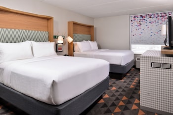 Standard Room, 2 Queen Beds, Accessible (Communications)