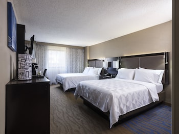 Standard Room, 2 Queen Beds (High Floor)