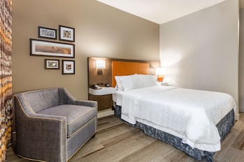 Standard Room, 1 King Bed