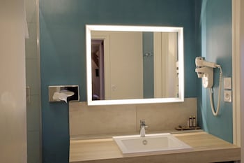 Business Double Room Single Use, 1 Queen Bed