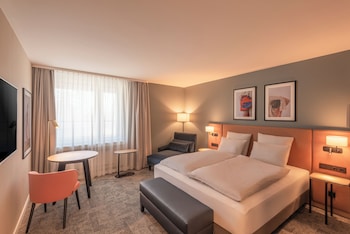 Superior Room, 1 King Bed