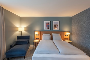 Superior Room, 1 King Bed