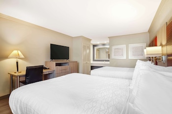 Standard Room, 2 Queen Beds, Non Smoking, Refrigerator & Microwave (Ground Floor)