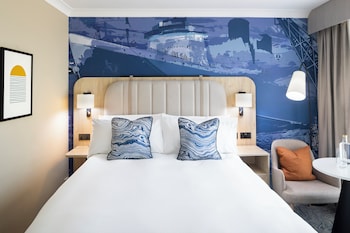 Standard Room, 1 Queen Bed