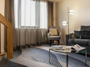 Deluxe Suite, 1 King Bed (Spa)