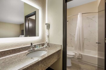 Suite, Multiple Beds, Non Smoking