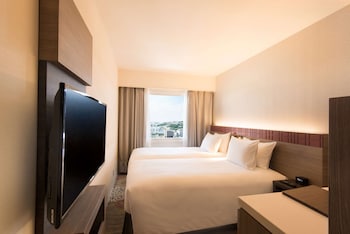 Twin Room Compact