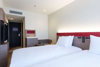 Twin Room Compact