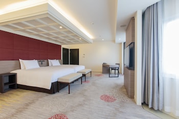 Twin One Bedroom Suite