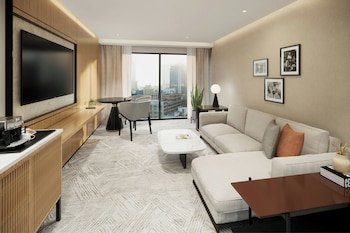 Junior Suite, 1 King Bed, City View