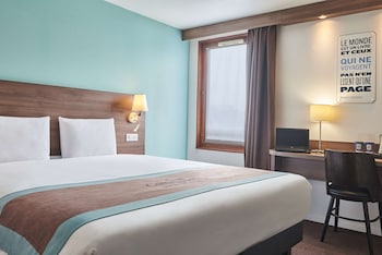 Standard Room, 1 Queen Bed