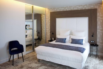 Deluxe Room with Balcony, 1 King Bed, Non Smoking