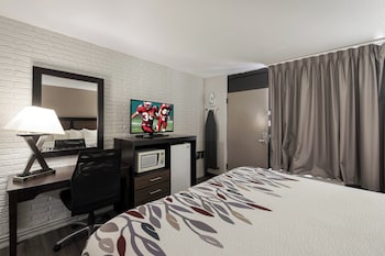 Deluxe Room, 1 King Bed, Non Smoking