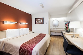 Standard Room, 1 King Bed (Smoke Free)