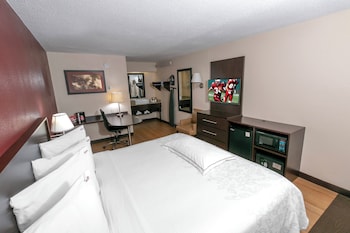 Premium Room, 1 King Bed (Upgraded Bedding & Snack, Smoke Free)