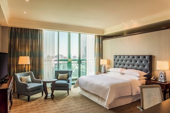 Penthouse, 1 King Bed, Non Smoking (View)