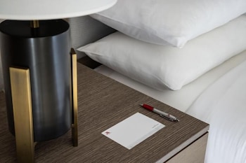 Suite, 1 King Bed with Sofa bed