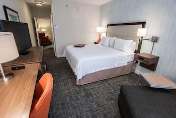 Suite, 1 King Bed, Kitchenette