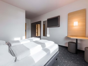 Double Room (French bed)