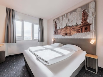 Double Room (French bed)