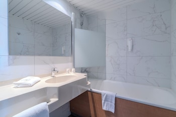 Comfort Triple Room, Garden View