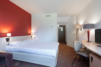 Standard Double Room, Mobility Accessible, Garden View