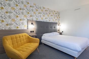 Premium Double Room, Refrigerator, Pool View
