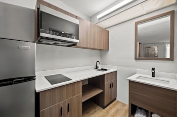 Deluxe Room, 2 Double Beds, Smoking, Kitchenette