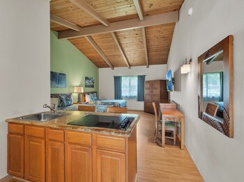 Studio, Kitchenette