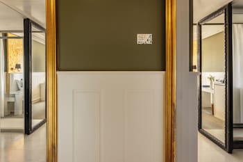 Premium Room Connected